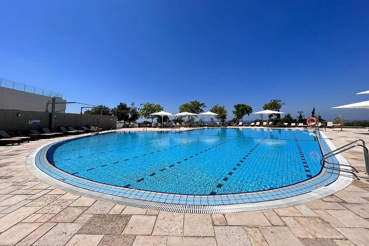 Elma Hotel&Art Complex Zikhron Yaakov Bagian luar foto
